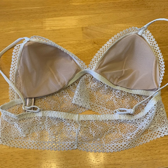 Two White Eyelet Bras - Picture 3 of 6